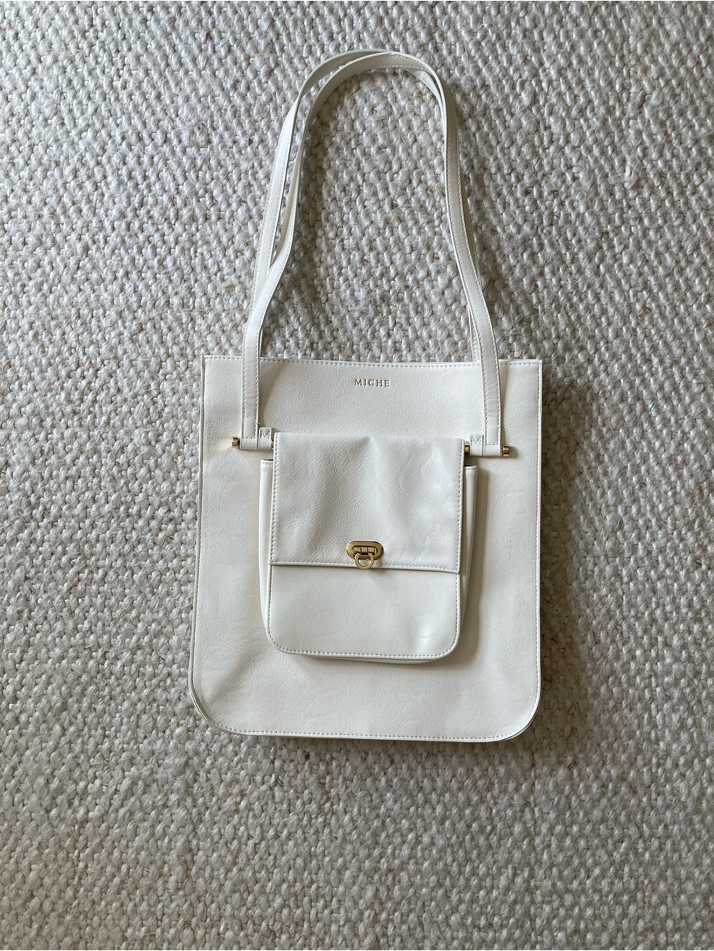 NWOT MICHE White “Penny” Shoulder Tote with Front Pocket